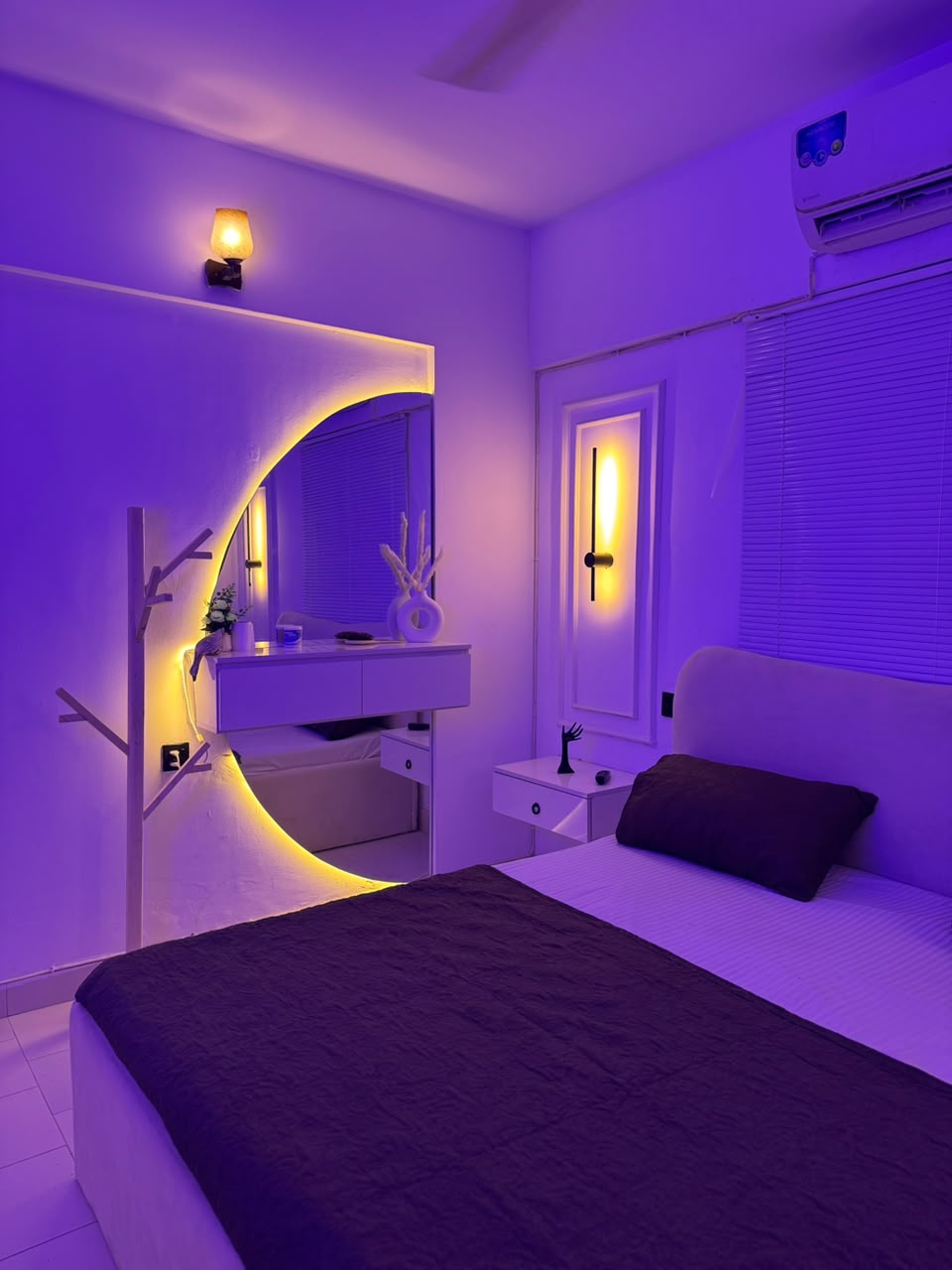 Ambient Evershine bedroom with violet evening lighting